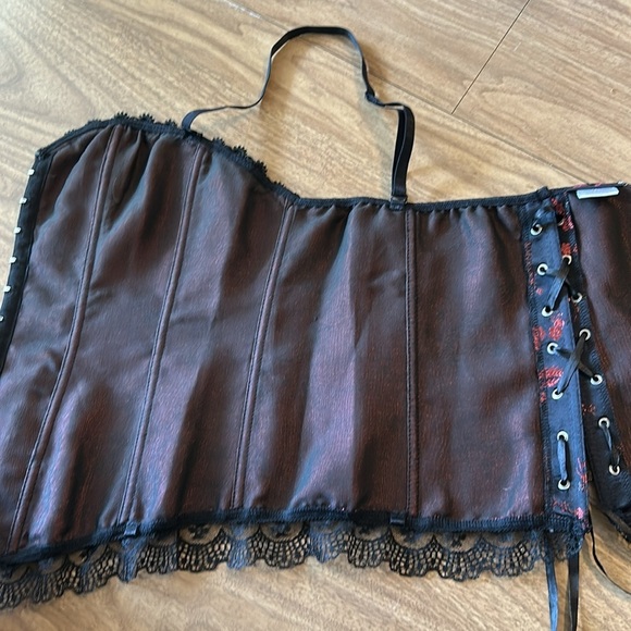 Vintage Y2K Corset Top Black & Red Satin Brocade Lace Trim Boning Hook & Eye 1X - Picture 11 of 14